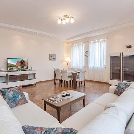 Stay Inn Apartments On Amiryan 4-6 Erivan Dış mekan fotoğraf