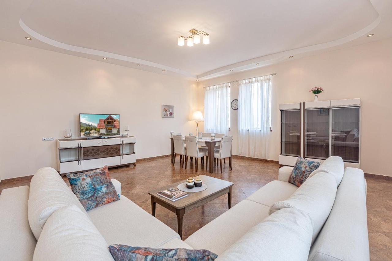 Stay Inn Apartments On Amiryan 4-6 Erivan Dış mekan fotoğraf