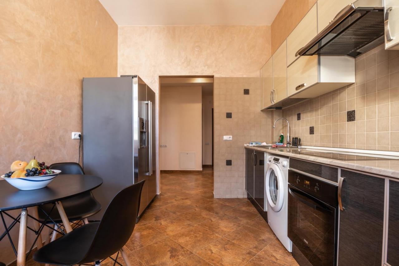 Stay Inn Apartments On Amiryan 4-6 Erivan Dış mekan fotoğraf