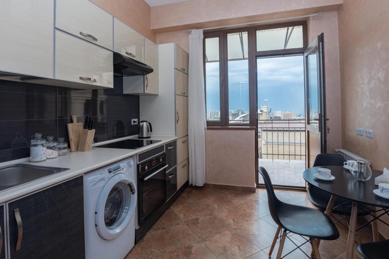 Stay Inn Apartments On Amiryan 4-6 Erivan Dış mekan fotoğraf