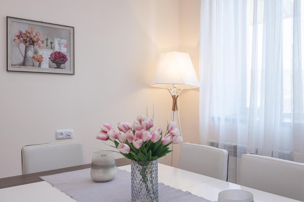 Stay Inn Apartments On Amiryan 4-6 Erivan Dış mekan fotoğraf