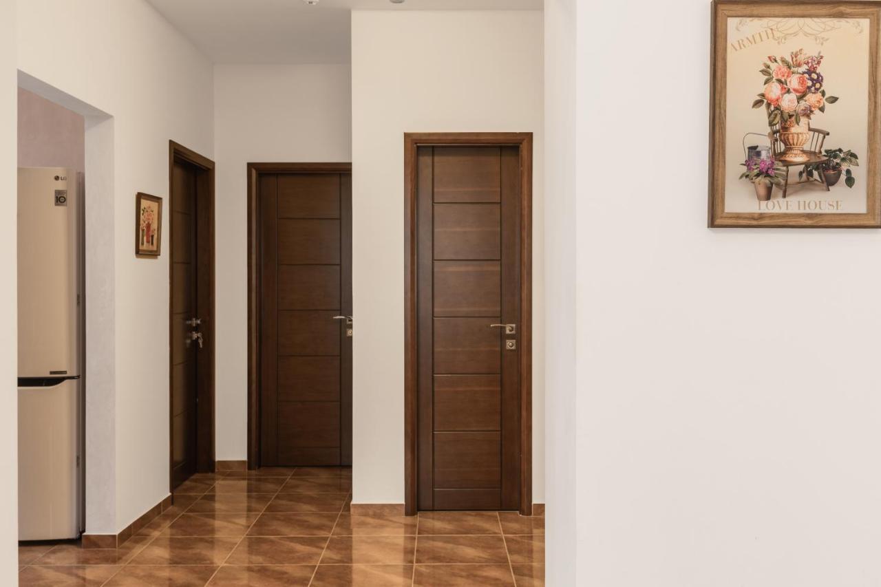 Stay Inn Apartments On Amiryan 4-6 Erivan Dış mekan fotoğraf