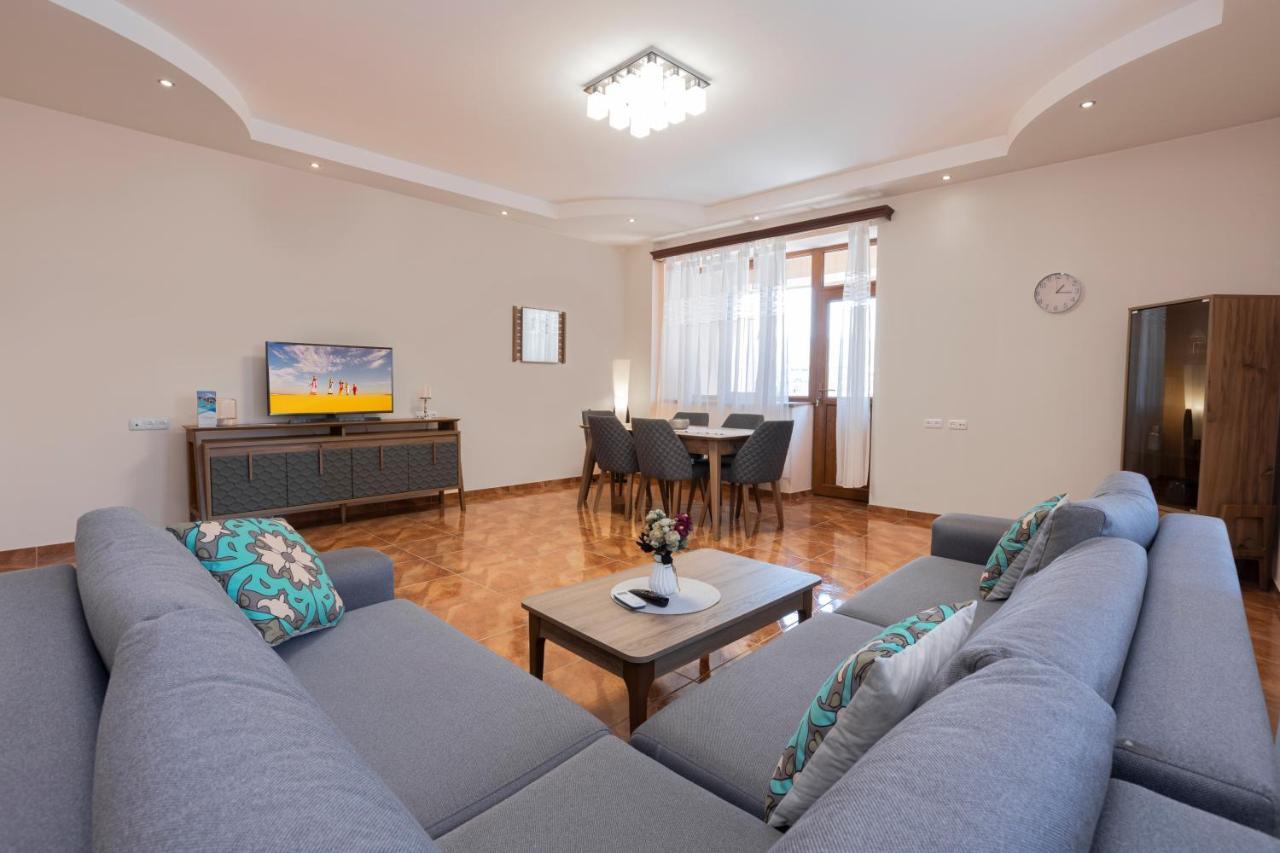 Stay Inn Apartments On Amiryan 4-6 Erivan Dış mekan fotoğraf