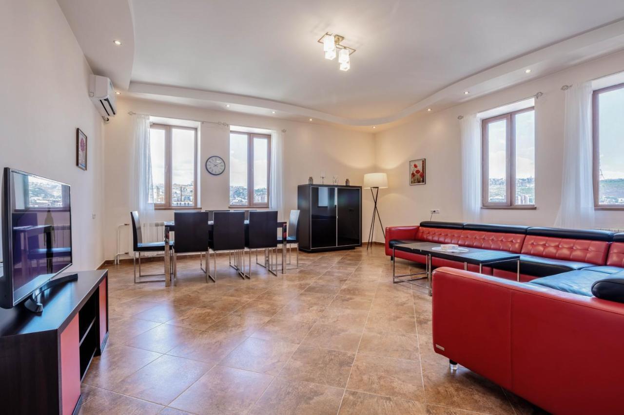 Stay Inn Apartments On Amiryan 4-6 Erivan Dış mekan fotoğraf
